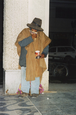 http://planete-monde.viabloga.com/images/macario_dans_la_grande_rue_de_huaraz_t.jpg